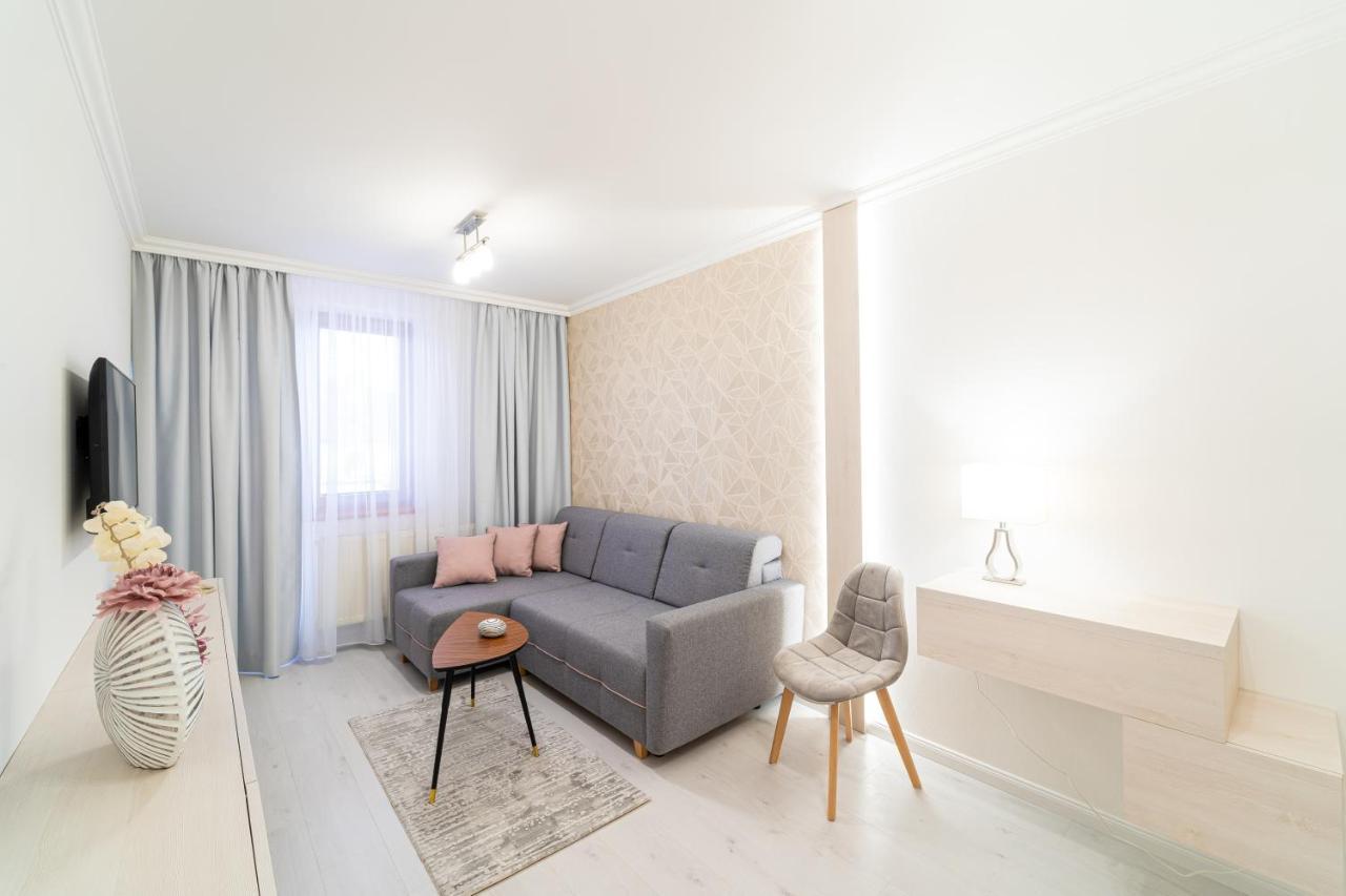 ברדיוב Hotel Artin מראה חיצוני תמונה