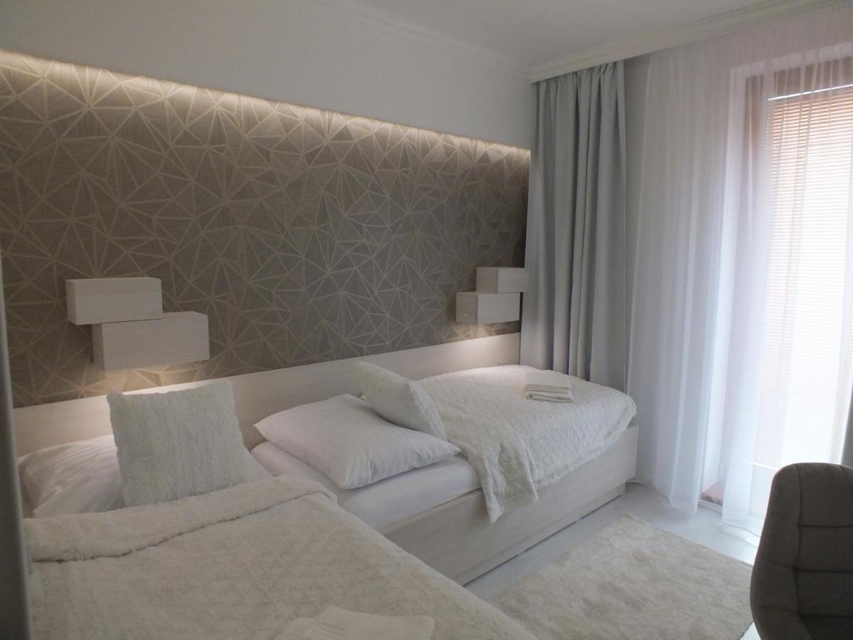 ברדיוב Hotel Artin מראה חיצוני תמונה