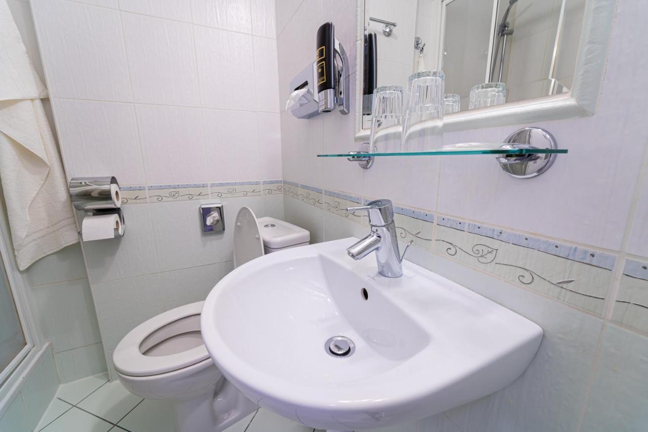 ברדיוב Hotel Artin מראה חיצוני תמונה