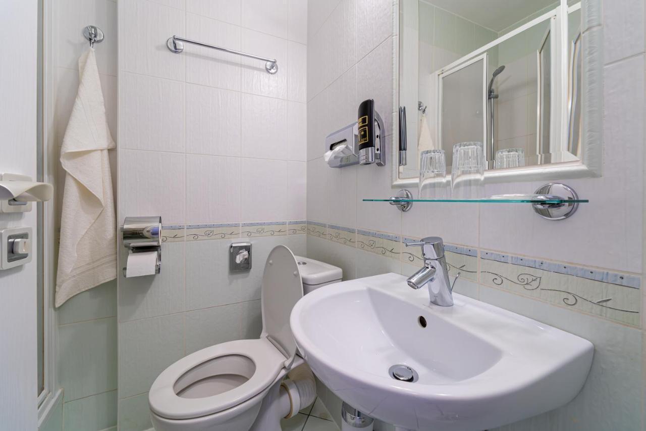 ברדיוב Hotel Artin מראה חיצוני תמונה