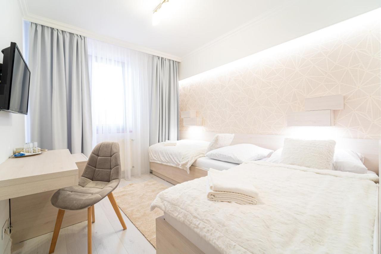 ברדיוב Hotel Artin מראה חיצוני תמונה