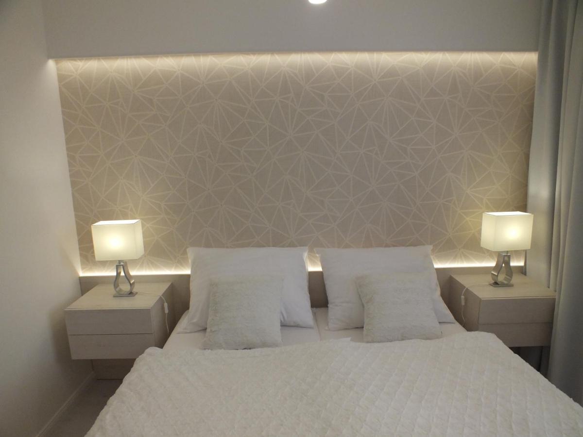 ברדיוב Hotel Artin מראה חיצוני תמונה