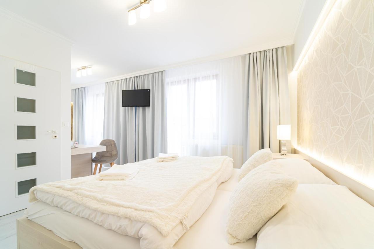 ברדיוב Hotel Artin מראה חיצוני תמונה