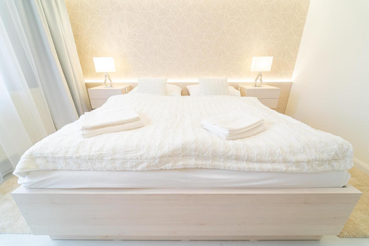 ברדיוב Hotel Artin מראה חיצוני תמונה